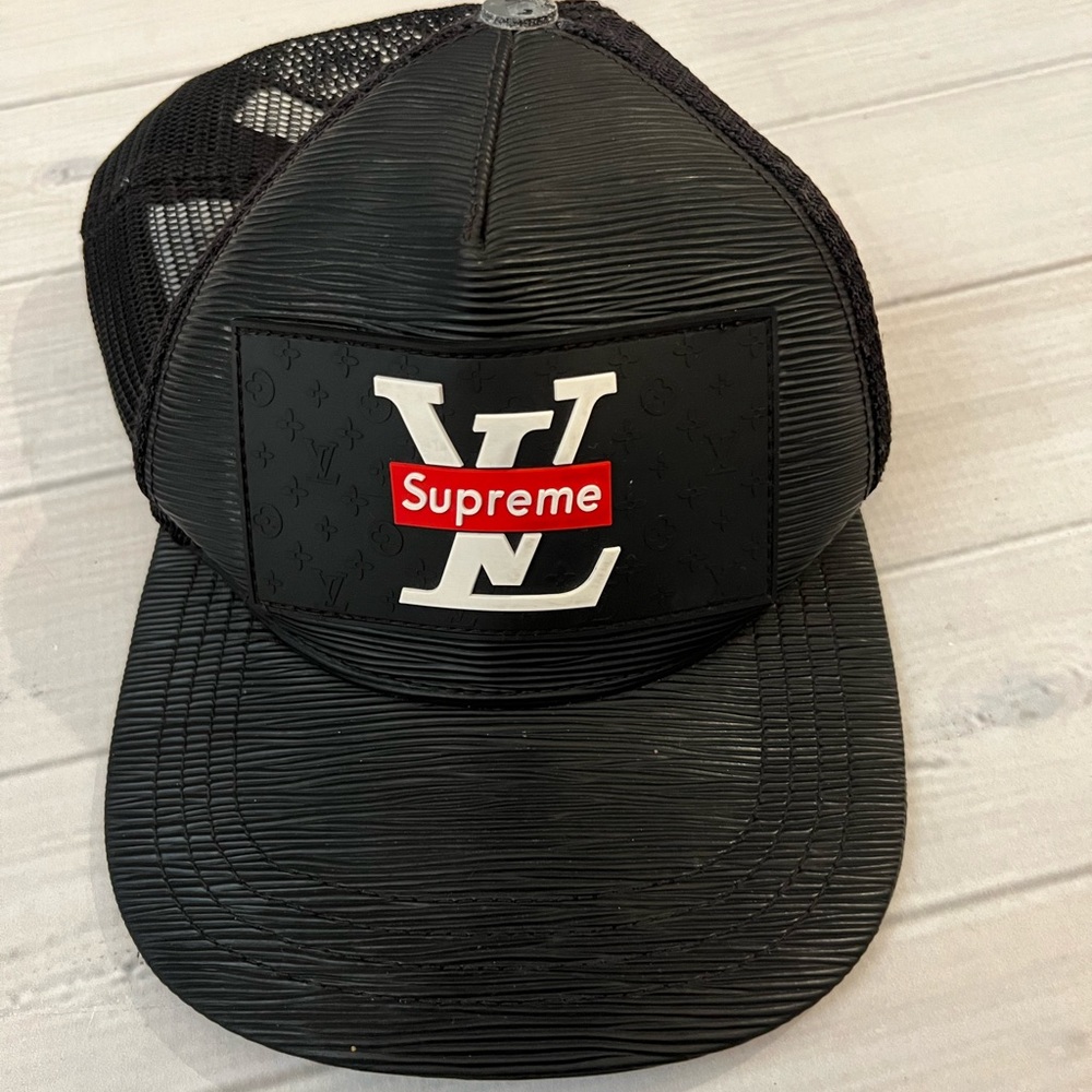 Supreme x Louis Vuitton fashion hat trucker Snapback